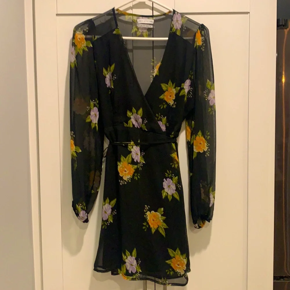 Urban Outfitters Wrap Dress with Floral Print - Picture 4 of 10